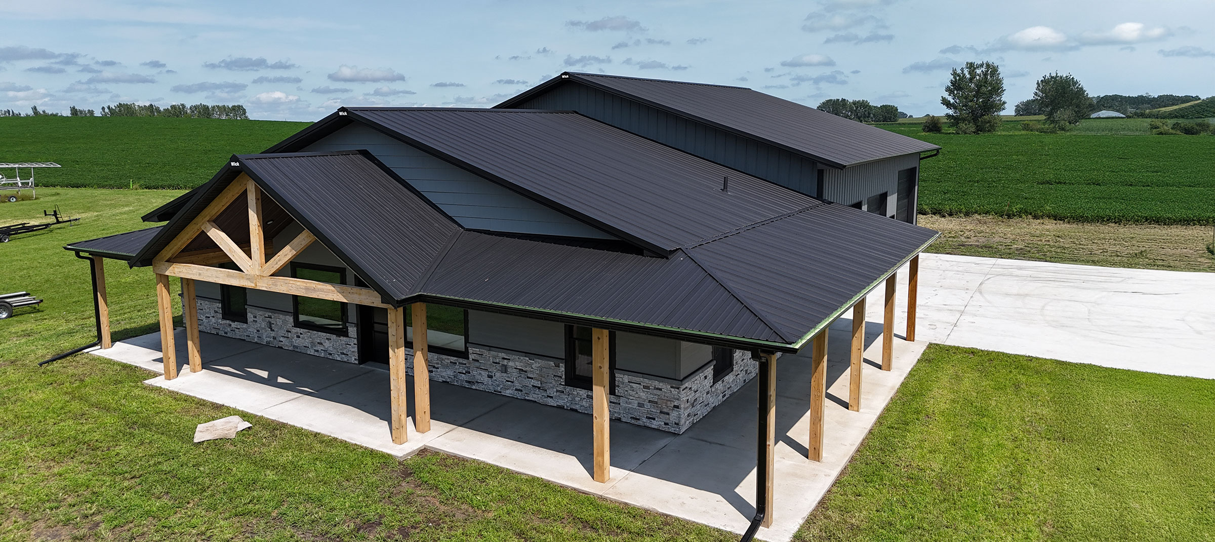 Residential Pole Barn Homes and Barndominiums 